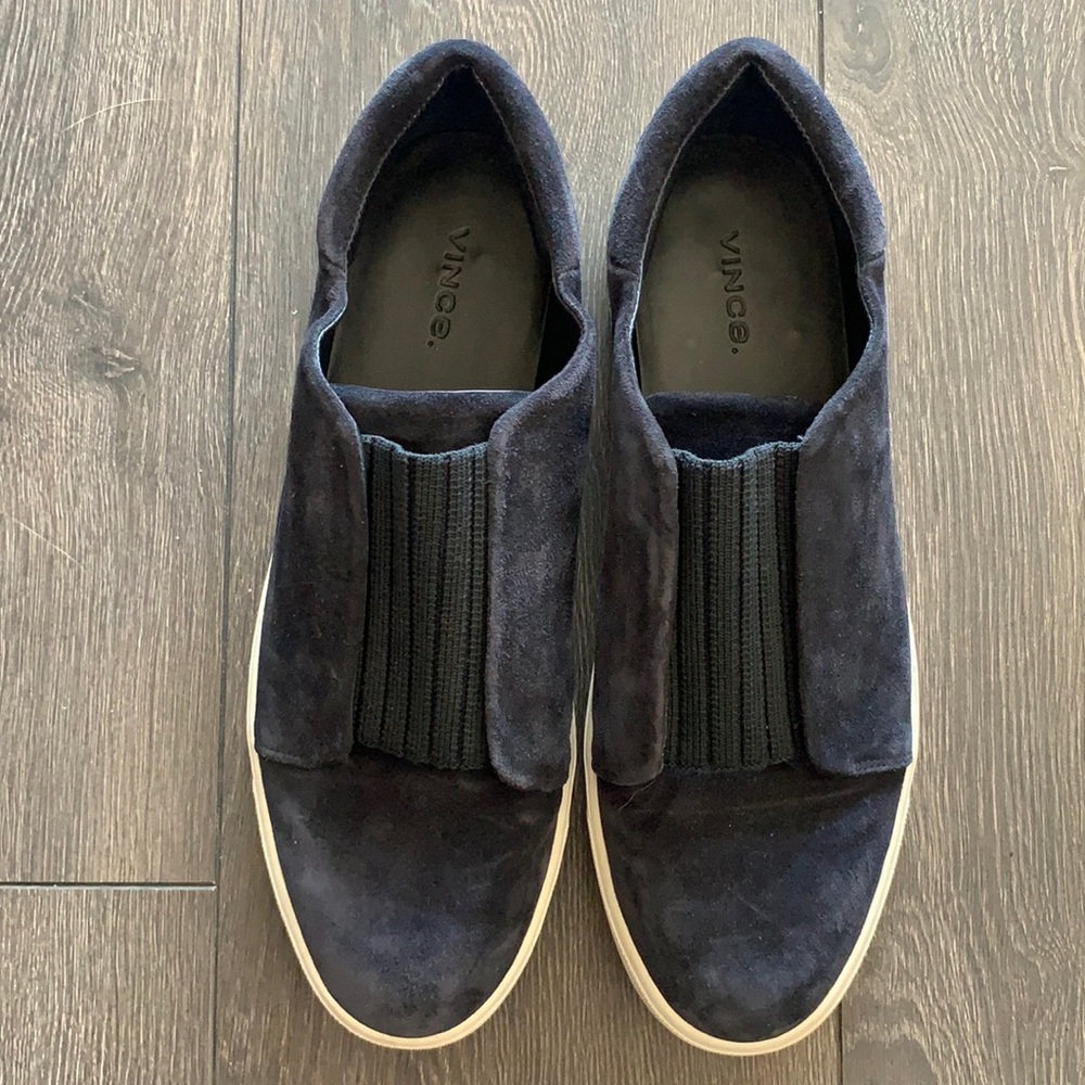 SOLD ❌ Vince Slip On Sneakers Navy